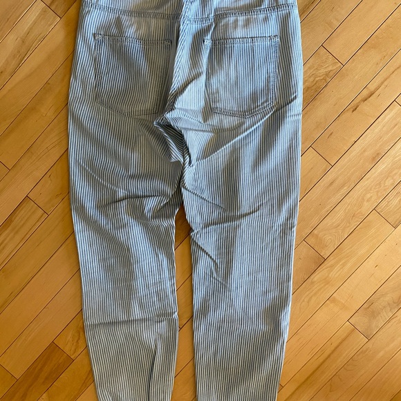 2/$30 ⚡️ - JEANS | H&M size 4 - Picture 4 of 4